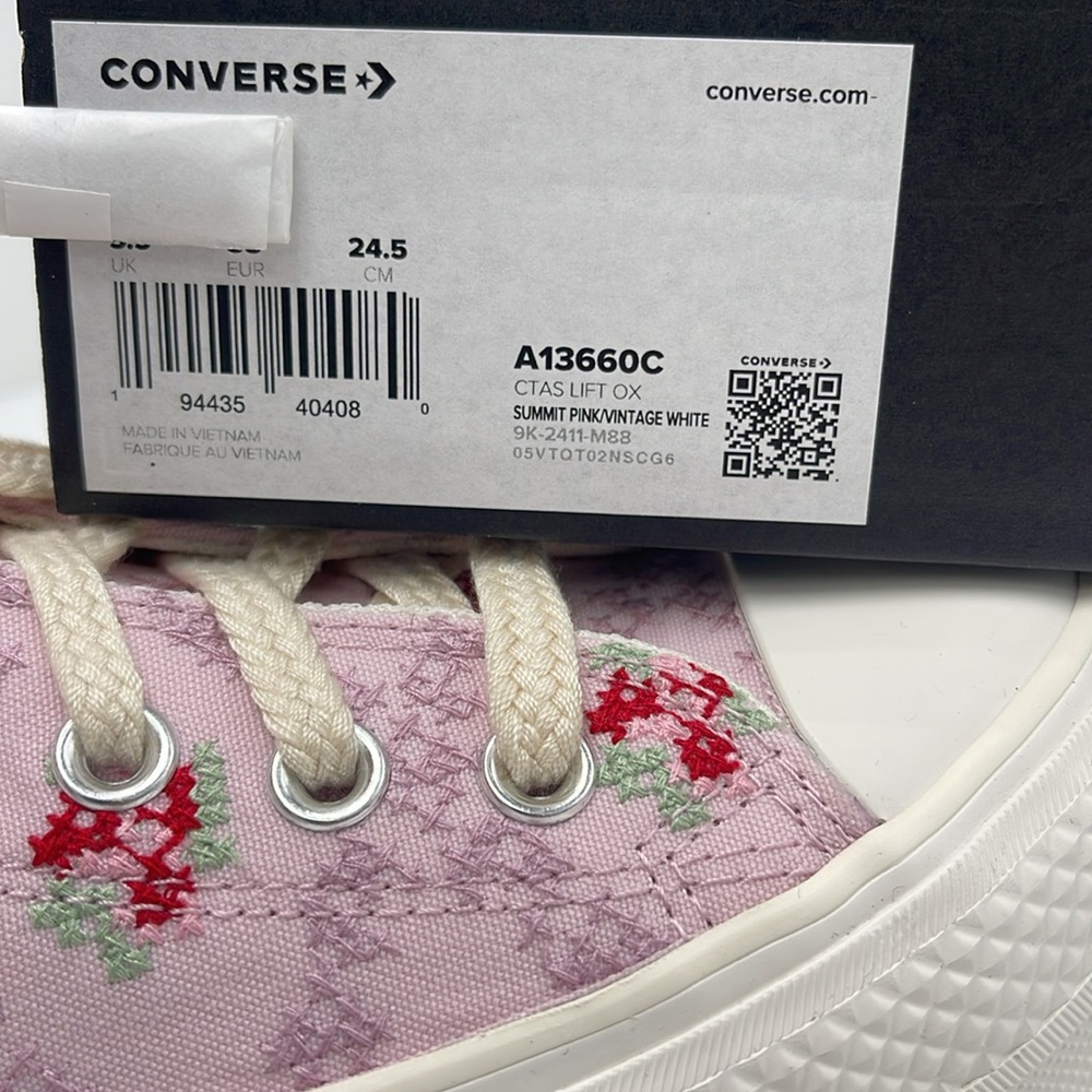 Converse WMNS Platform Sneakers A13660C
CTAS LIFT OX
SUMMIT PINK/VINTAGE WHITE - Picture 16 of 16